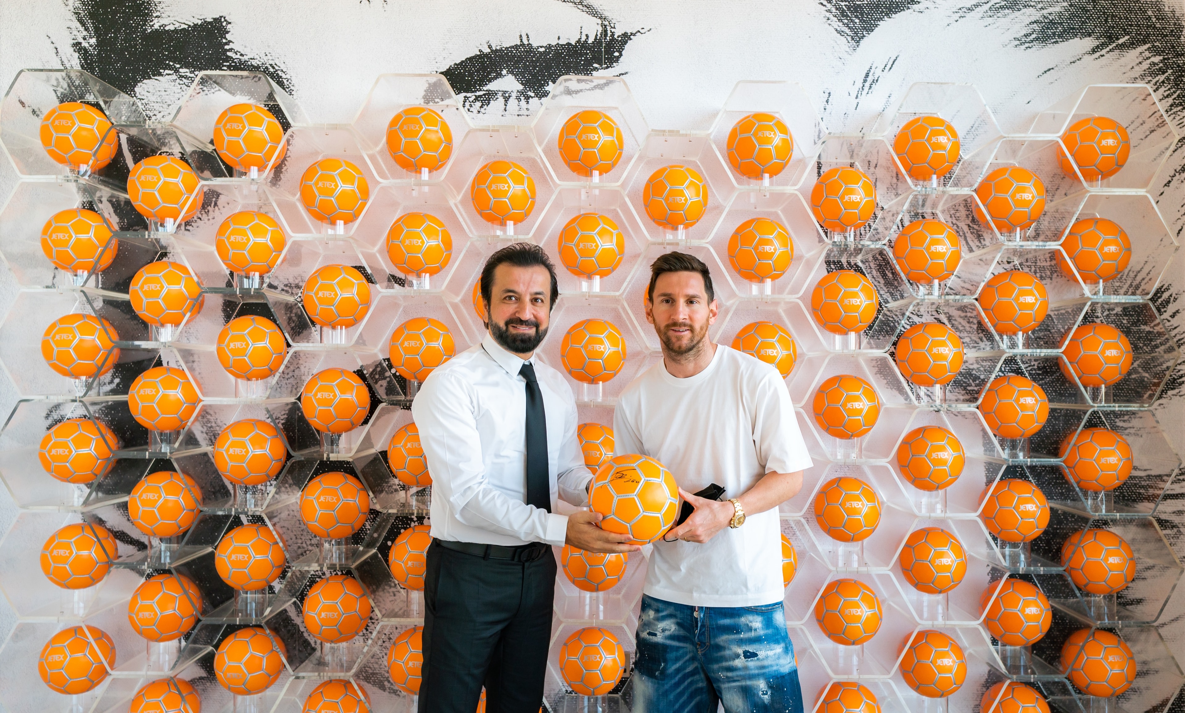 Adel Mardini with Lionel Messi at the Jetex football wall, 2021